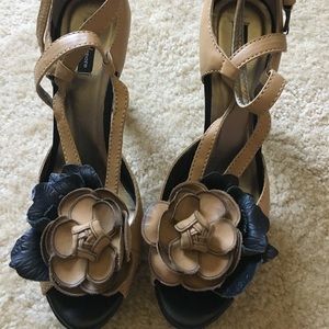 !! Nanette Lepore Leather Heels !!